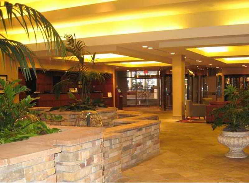 Embassy Suites Уинстън-Сейлъм Интериор снимка